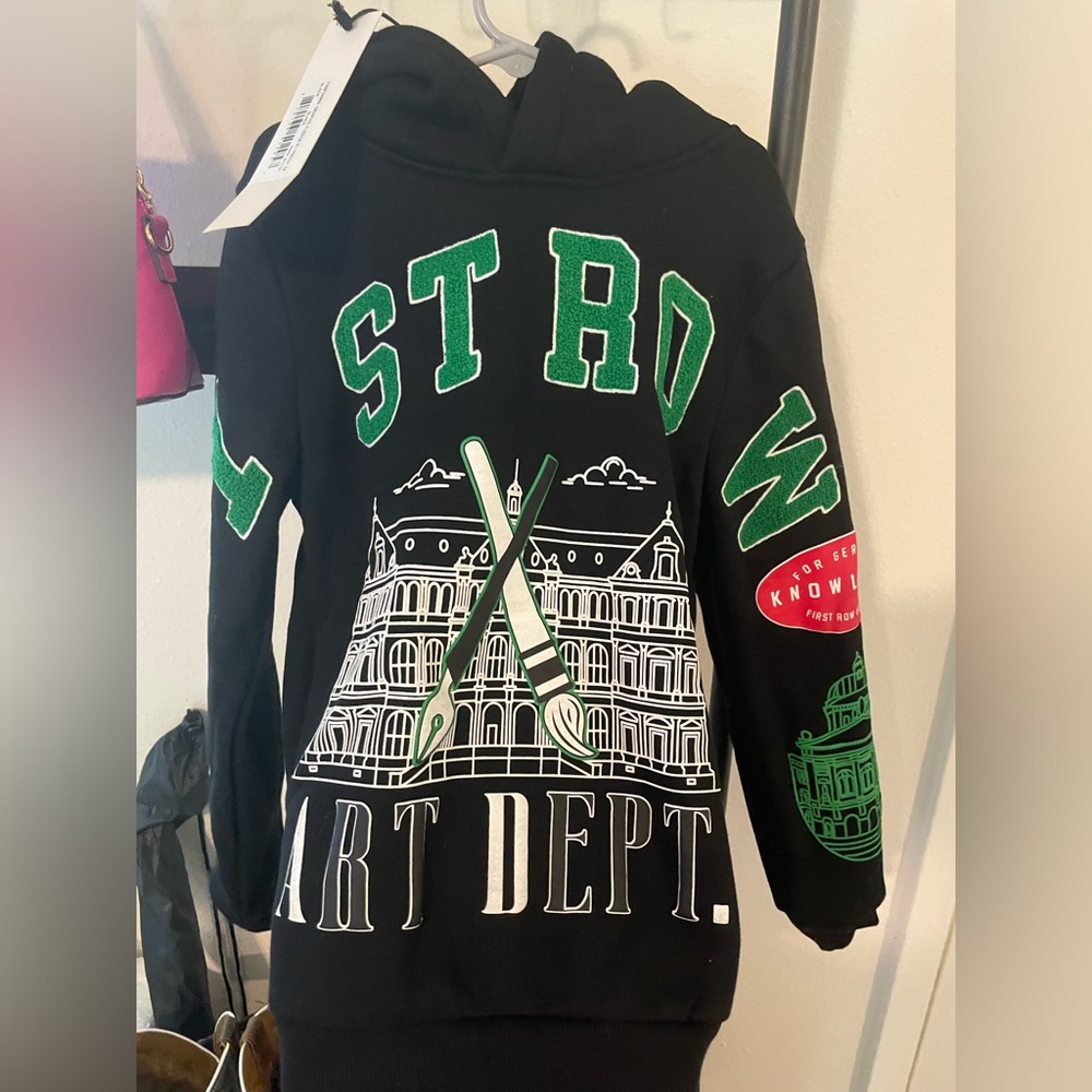 First row kids thick graphic hoodie size medium